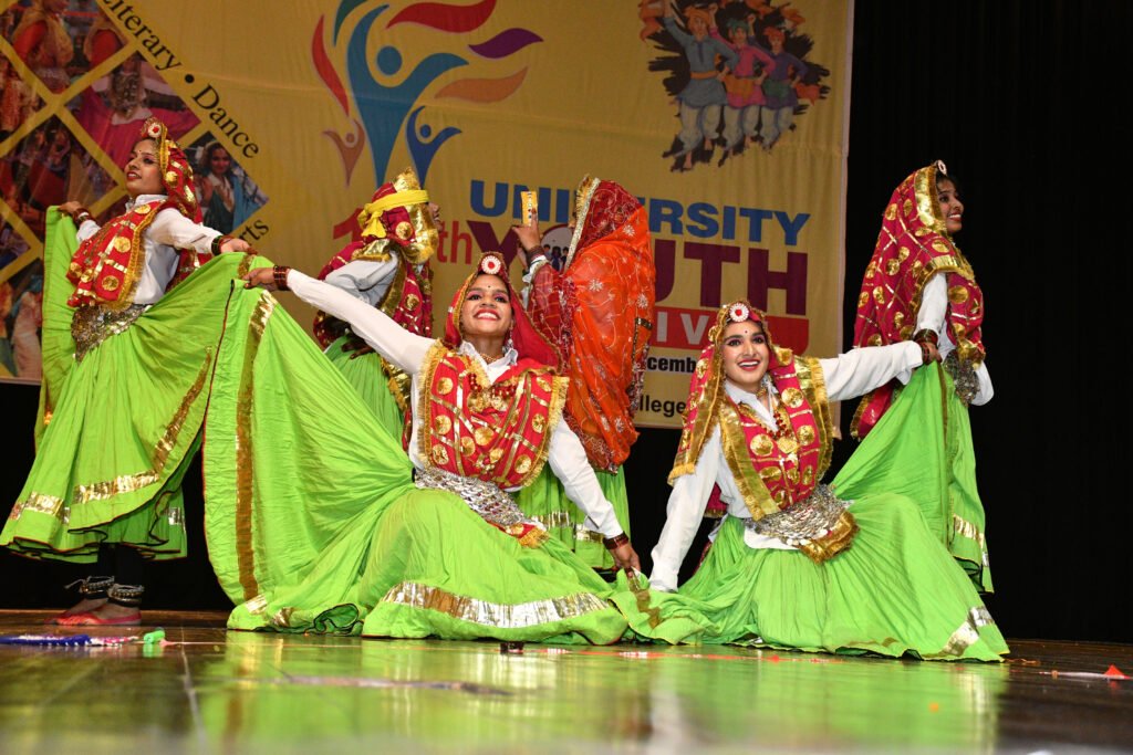 Youth Festival 2022: दयानंद महाविद्यालय हिसार बना ओवरऑल चैम्पियन 1 Gju hisar youth fest 5