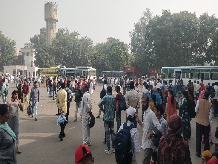 बिजली जाने पर बस स्टैंड में अंधेरा, जनरेटर की अभाव से लोग परेशान 1 IMG 20231018 WA0018 1