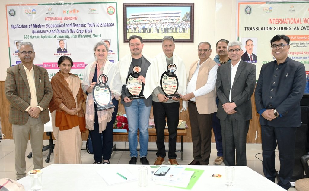 हकृवि में चल रही दो अंतर्राष्ट्रीय कार्यशालाओं का समापन, कनाडा, पोलैंड व ब्राजील के वैज्ञानिकों ने दिए व्याख्यान 1 1 9 2