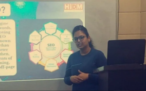 कीवर्ड प्लानिंग पर सेमिनार: कीवर्ड विश्लेषण उन शब्दों को निर्धारित करने में मदद करता है जिन्हें लोग खोज रहे हैं, सेमिनार फेस्ट 2021 में राधिका गोयल ने कहा 1 कीवर्ड प्लानिंग पर सेमिनार