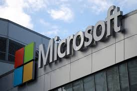 Microsoft के शेयरों में गिरावट: क्लाउड सेवाओं में प्रमुख आउटेज के बाद की स्थिति