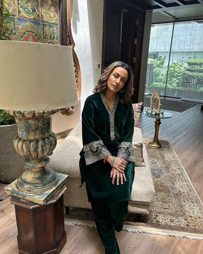 नम्रता शिरोडकर