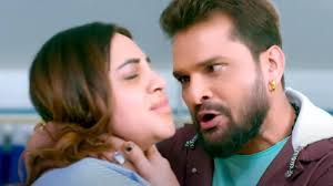 अर्शी खान और खेसारी लाल यादव: एक दोस्ती की कहानी और एक दर्दनाक अनुभव