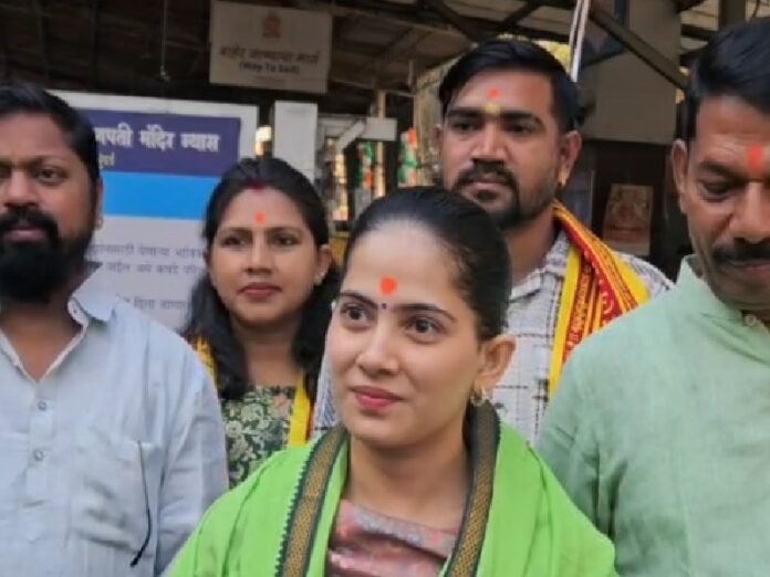 “1 नई पहल:Jaya Kishori New Initiative युवाओं को भक्ति और आस्था की राह पर ले जाने के लिए कुछ नया करेंगी जया किशोरी, बप्पा का लिया आशीर्वाद”