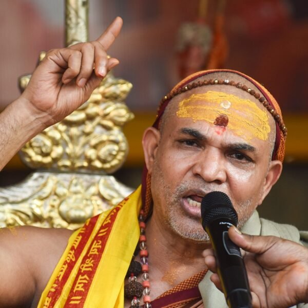 सियासी घमासान:शंकराचार्य टिप्पणी पर बढ़ा विवाद, योगी आदित्यनाथ के बयान पर स्वामीअविमुक्तेश्वरानंद की तीखी प्रतिक्रिया Shankaracharya Controversy