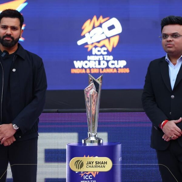 1खास मौजूदगी: टूर्नामेंट के एंबेसडर और स्थानीय हीरो रोहित शर्मा का वानखेड़े में होना शानदार था—जय शाह Rohit Sharma Wankhede