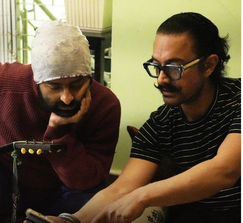 संगीत का जादू: आमिर खान ने अरिजीत सिंह को कहा ‘शुक्रिया’, फिल्म ‘एक दिन’ में बिखेरेंगे सुरों का जादूAamir Khan Arijit Singh