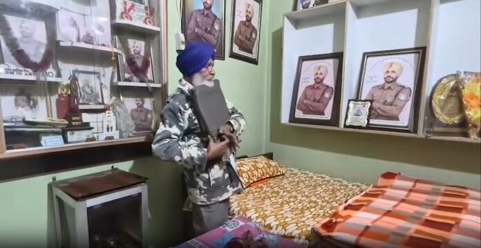 श्रद्धांजलि के अश्रु: Pulwama Attack 7th Anniversary पुलवामा हमला की 7वीं बरसी पर शहीदों को नमन, परिवारों ने याद किए अपने वीर सपूत