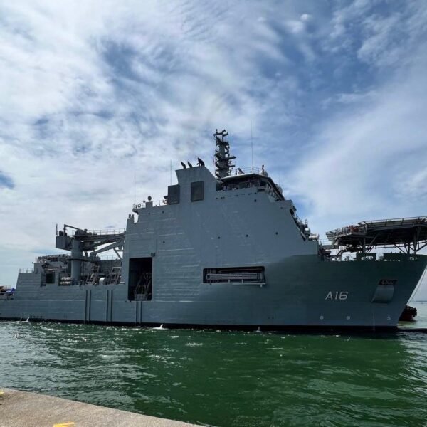 Home 3 समुद्री शक्ति का संदेश: IFR से पाकिस्तान के जख्म होंगे हरे? PNS Ghazi’ की यादों के बीच INS Nistar IFR निस्तार पर चर्चा