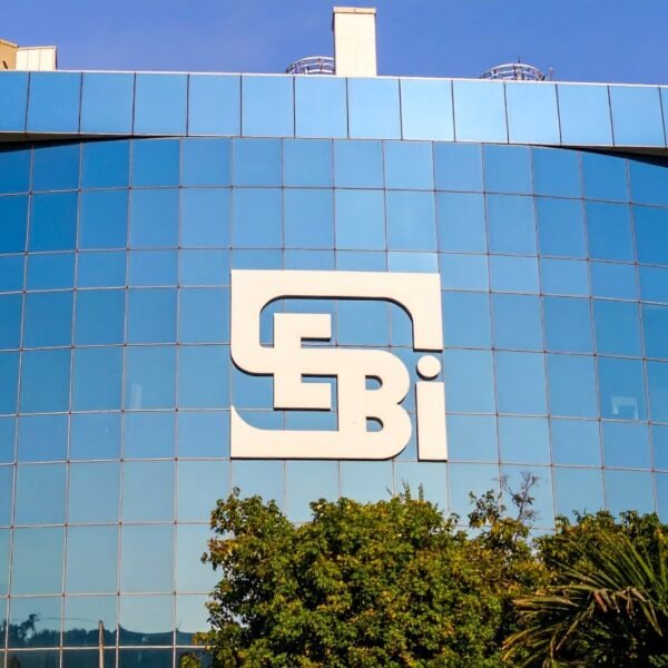 बड़ा बदलाव! सेबी ने गोल्ड-सिल्वर ETF नियमों में किया संशोधन, रिटर्न पर पड़ेगा असर SEBI ETF rules