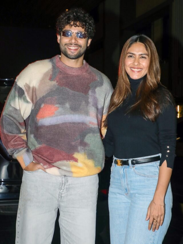 Mrunal Thakur and Siddhant Chaturvedi Spotted in Andheri