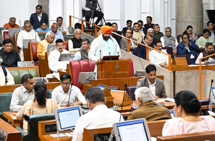 Home 1 ऐतिहासिक बजट! हरियाणा CM नायब सिंह सैनी ने पेश किया 2.23 करोड़ का प्लान, ग्रामीण अर्थव्यवस्था पर फोकस Haryana Budget Nayab Singh Saini