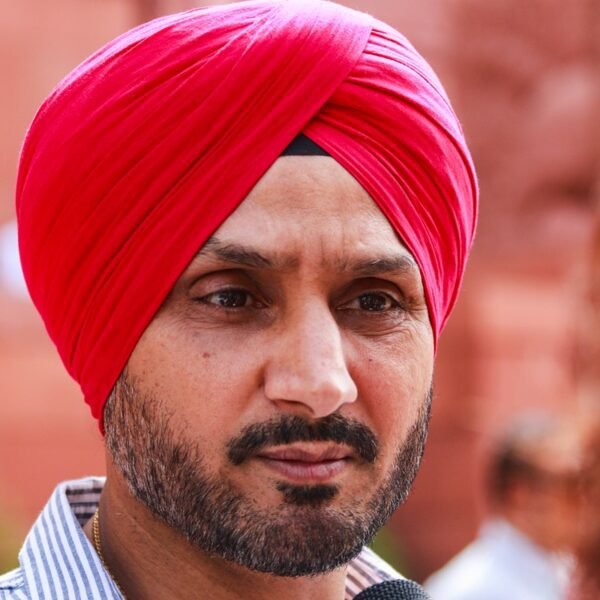 बड़ा सुझाव! रोहित शर्मा की सलाह हार्दिक के लिए अहम, पूरे मैच में अपनाए मुंबई इंडियंस: हरभजन सिंह Rohit Sharma Advice Hardik Pandya MI