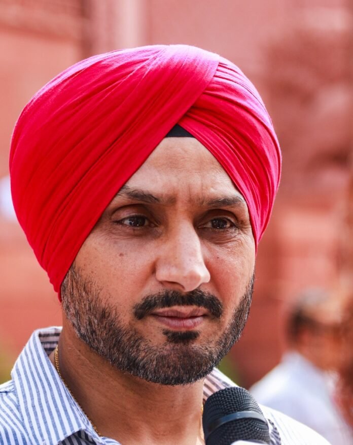 बड़ा सुझाव! रोहित शर्मा की सलाह हार्दिक के लिए अहम, पूरे मैच में अपनाए मुंबई इंडियंस: हरभजन सिंह Rohit Sharma Advice Hardik Pandya MI