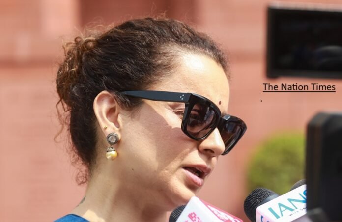 तीखा हमला! ‘चीप पब्लिसिटी’ के लिए हदें पार— ‘सरके चुनर तेरी’ विवाद पर कंगना रनौत भड़कीं Kangana Ranaut Sarke Chunari Controversy