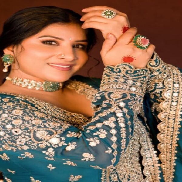 बड़ा खुलासा! ‘सरके चुनर’ विवाद में सामने आईं मंगली, गीतकार रकीब आलम का डबल मीनिंग गानों से पुराना नाता Mangli Sarke Chunar Controversy