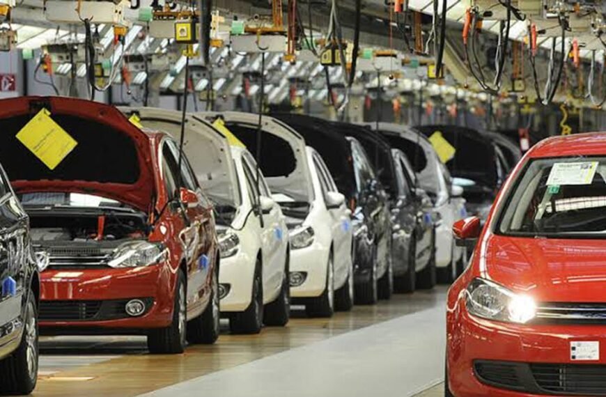 बड़ी राहत! मध्य पूर्व संकट के बीच ऑटो सेक्टर सुरक्षित, Mahindra-Maruti-Tata-Kia के प्रोडक्शन पर असर नहीं Auto Sector India Middle East Impact