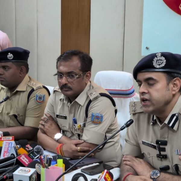 हजारीबाग हत्या कांड: बेटे की सेहत के लिए मां ने तांत्रिक संग दी नरबलि, 3 गिरफ्तार Hazaribagh child murder