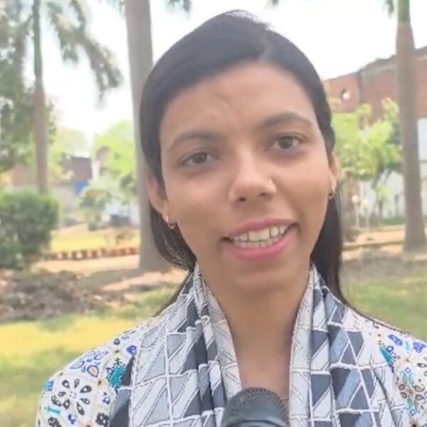 Home 4 गोरखपुर की दिव्या सिंह का कमाल: साइकिल से पहुंचीं एवरेस्ट बेस कैंप Divya Singh Everest Base Camp