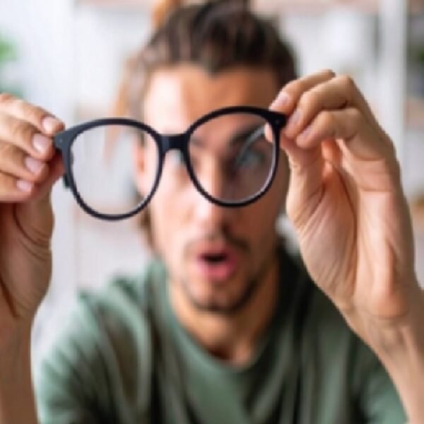 Ayurveda के अनुसार पित्त असंतुलन से आंखों पर खतरा! जानें बचाव और देखभाल के आसान तरीके Pitta Imbalance Eye Damage