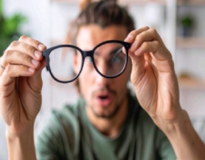 Ayurveda के अनुसार पित्त असंतुलन से आंखों पर खतरा! जानें बचाव और देखभाल के आसान तरीके Pitta Imbalance Eye Damage