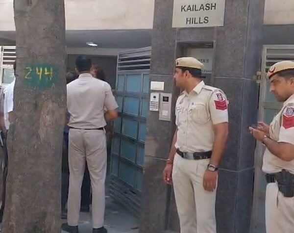 आईआरएस अधिकारी की बेटी की बेरहमी से हत्या: पहले लैंप से हमला, फिर चार्जर से गला घोंटा, लॉकर भी लूटा IRS officer daughter murder case