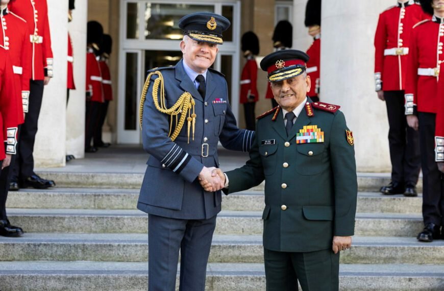 सीडीएस की इंग्लैंड यात्रा:भारतीय वायुसेना के फ्लाइंग इंस्ट्रक्टर होंगे आरएएफ वैली में तैनातCDS England visit IAF instructors