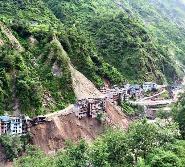 सीमा पर भोटेकोशी नदी किनारे चीन के दीवार निर्माण का नेपाल ने किया विरोध Nepal China border wall dispute