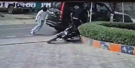202610243990078 पंजाब में दिल दहला देने वाली वारदात: बाइक सवार को एसयूवी ने टक्कर मारी, अगवा कर हत्या की Punjab Crime Biker Hit by Suv